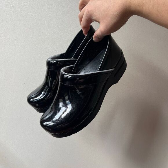 Dansko Black professional Clogs Size 39  Size 8.5 Womens work clogs nurse clogs - Picture 1 of 11
